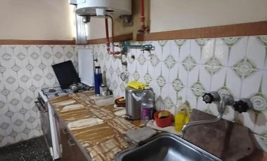 Casa en venta - 3 Dormitorios 1 Baño - Quilmes