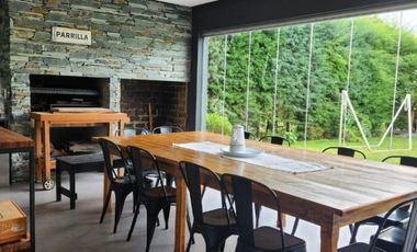 Excelente Propiedad en 2 Plantas con Piscina