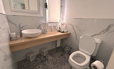 Excelente Propiedad en 2 Plantas con Piscina