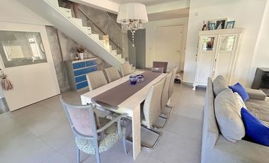 Excelente Propiedad en 2 Plantas con Piscina