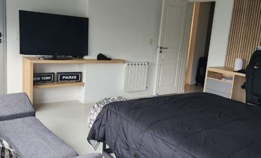 Excelente Propiedad en 2 Plantas con Piscina