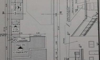 Casa de 4 dormitorios  con patio verde y cochera en Barrio Ma. Selva!