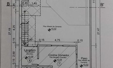 Casa de 4 dormitorios  con patio verde y cochera en Barrio Ma. Selva!