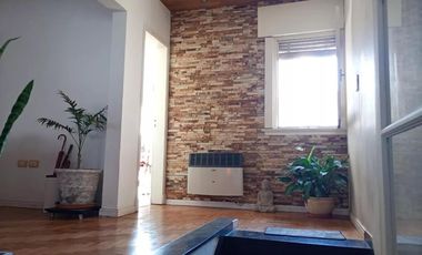 Departamento en venta - 2 Dormitorios 1 Baño - 112Mts2 - Bernal