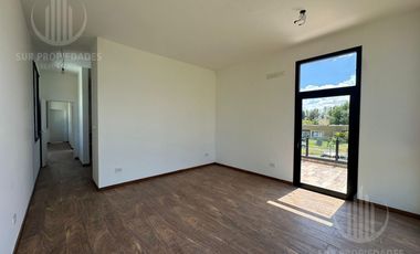 Casa en  La Magdalena - Canning