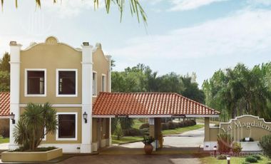 Casa en  La Magdalena - Canning