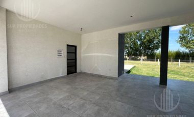 Casa en  La Magdalena - Canning