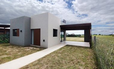 VENTA CASA A ESTRENAR 2 DORMITORIOS IBARLUCEA FINCAS DEL ROSEDAL