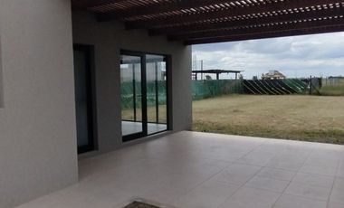 VENTA CASA A ESTRENAR 2 DORMITORIOS IBARLUCEA FINCAS DEL ROSEDAL