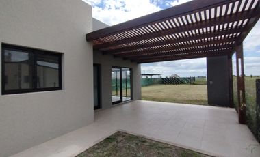 VENTA CASA A ESTRENAR 2 DORMITORIOS IBARLUCEA FINCAS DEL ROSEDAL