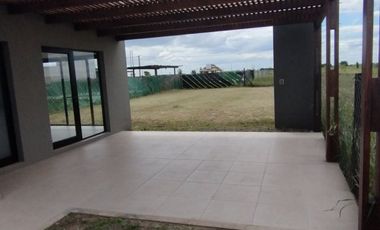 VENTA CASA A ESTRENAR 2 DORMITORIOS IBARLUCEA FINCAS DEL ROSEDAL