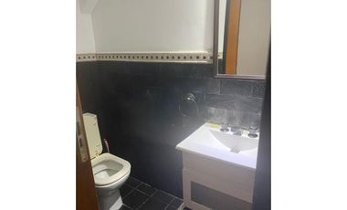 CASA EN VENTA 4 amb / mas   1 depto de 2 ambientes/o quincho  terreno propio APTO CREDITO