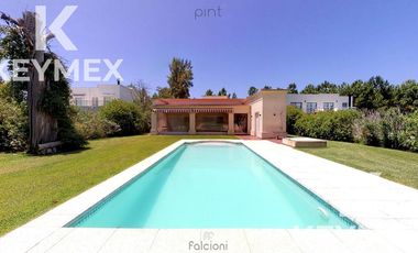 VENTA CASA DE 3 DORMITORIOS EN MIRALAGOS