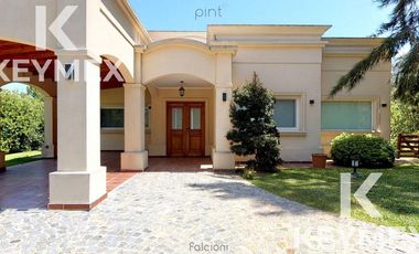 VENTA CASA DE 3 DORMITORIOS EN MIRALAGOS