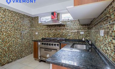 Lisandro Mendez 3400. Triplex en venta de 4 amb. Pileta. Remedios de Escalada.