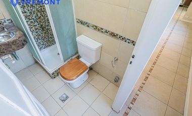 Lisandro Mendez 3400. Triplex en venta de 4 amb. Pileta. Remedios de Escalada.