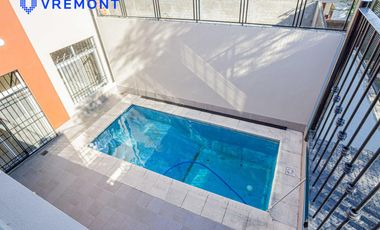 Lisandro Mendez 3400. Triplex en venta de 4 amb. Pileta. Remedios de Escalada.