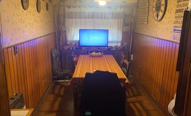 Casa en venta - 4 Dormitorios 1 Baño 1 Cochera - Quilmes