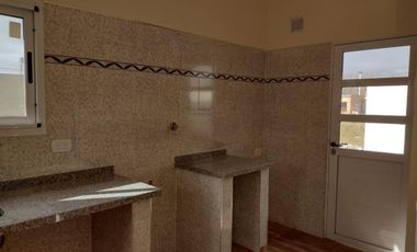 Casa en venta - 2 Dormitorios 1 Baño - Saladillo