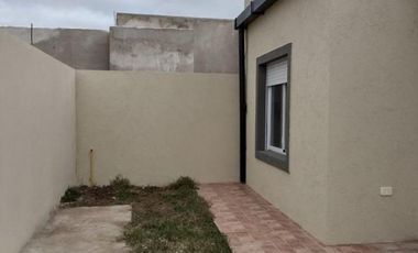 Casa en venta - 2 Dormitorios 1 Baño - Saladillo