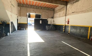 Galpón de 9 x 25 con monoambiente divisible en planta alta - Wilde