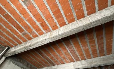 Galpón de 9 x 25 con monoambiente divisible en planta alta - Wilde