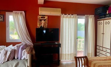 Casa en venta - 4 Dormitorios 4 Baños - 3.000Mts2 - La Plata