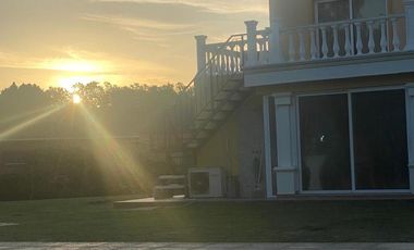 Casa en venta - 4 Dormitorios 4 Baños - 3.000Mts2 - La Plata