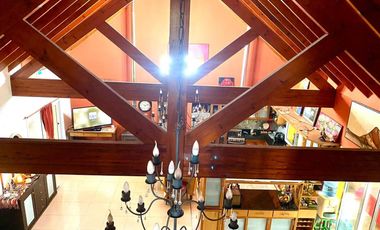 Casa en venta - 4 Dormitorios 4 Baños - 3.000Mts2 - La Plata