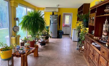 Casa en venta - 4 Dormitorios 4 Baños - 3.000Mts2 - La Plata