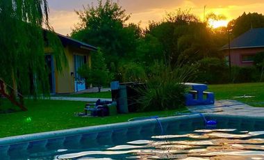 Casa en venta - 4 Dormitorios 4 Baños - 3.000Mts2 - La Plata