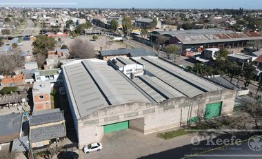 NAVE INDUSTRIAL EN VENTA- FCIO. VARELA