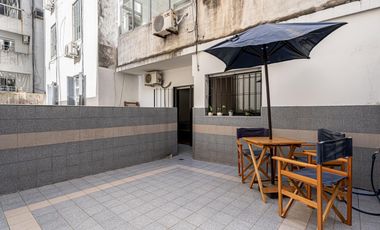 VENTA - 6 AMBIENTES - DEPENDENCIA - APTO PROF. - BALCÓN CORRIDO - 2 PATIOS - BAULERA - RECOLETA