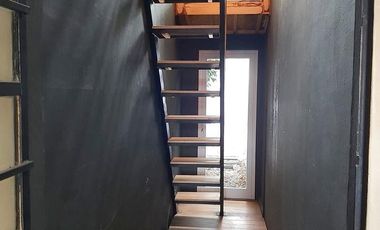 A 3/c de Av. Maipú, Casa en 2 Plantas, 5 Amb. con Fondo, Piscina y Cochera