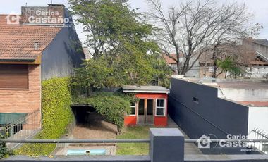 A 3/c de Av. Maipú, Casa en 2 Plantas, 5 Amb. con Fondo, Piscina y Cochera