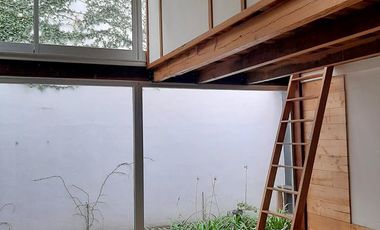 A 3/c de Av. Maipú, Casa en 2 Plantas, 5 Amb. con Fondo, Piscina y Cochera