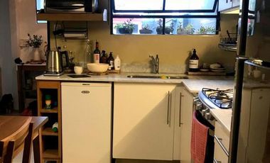 A 3/c de Av. Maipú, Casa en 2 Plantas, 5 Amb. con Fondo, Piscina y Cochera