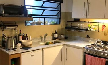 A 3/c de Av. Maipú, Casa en 2 Plantas, 5 Amb. con Fondo, Piscina y Cochera