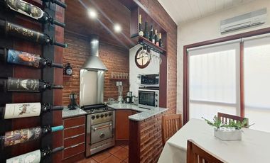 VENTA CASA 5 AMB GARAGE PISCINA JARDIN LANUS OESTE