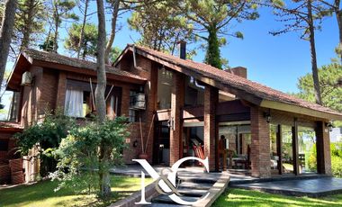Casa en venta en Pinamar 5 amb a 300mts del mar