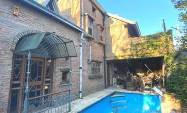 Casa de 5 Amb con Pileta en Don Bosco -Estilo Patagónico!! TU PROXIMA CASA