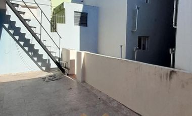 Casa apta oficina en alquiler