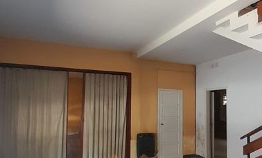 Casa apta oficina en alquiler