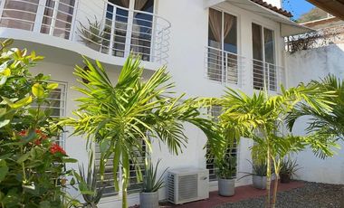 Casa en zona Residencial el Hujal (condominio)  renta