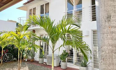 Casa en zona Residencial el Hujal (condominio)  renta