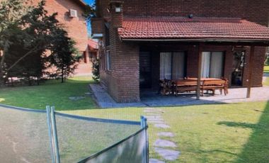 Casa en venta - 3 Dormitorios 3 Baños - Esteban Echeverría