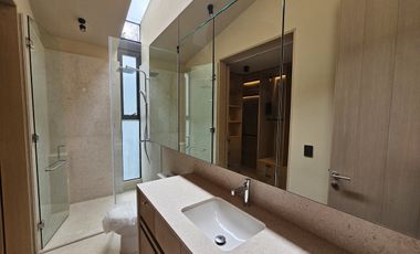 Casa nueva en venta en Club de Golf los Encinos