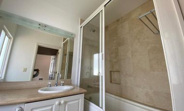 Casa en venta en Los Robles a precio de oportunidad