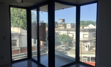 EXCELENTE mono  en moderno edificio - Posibilidad de cochera - Apto Crédito!!