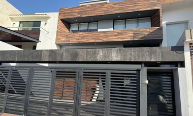 Casa en venta en lomas verdes